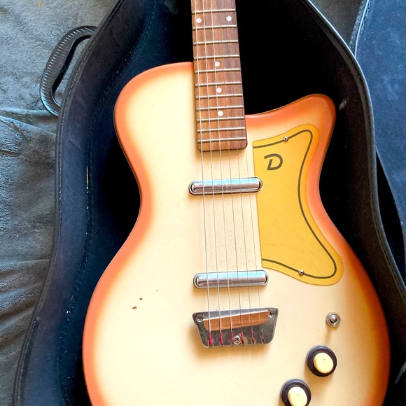 danelectro guitar - Picture 1 of 4